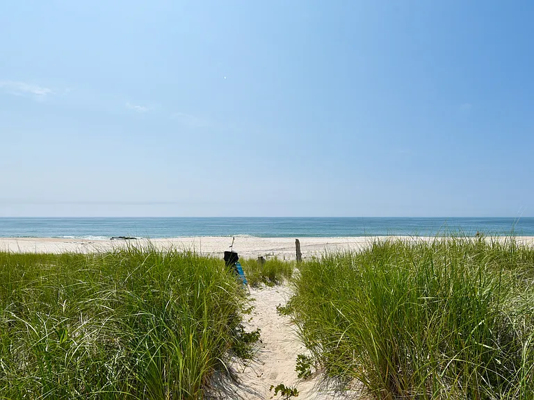 Dune Rd — Photo 24