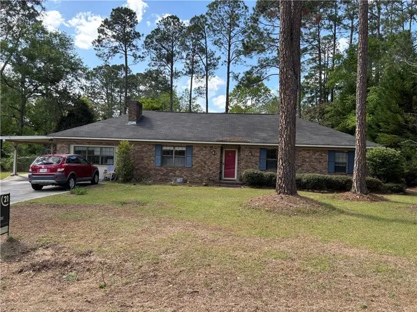 207 Lee Dr, Statesboro, GA 30461