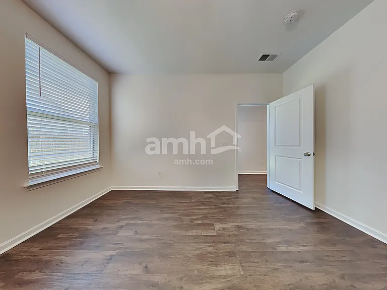 109 Orleans Ct — Photo 7