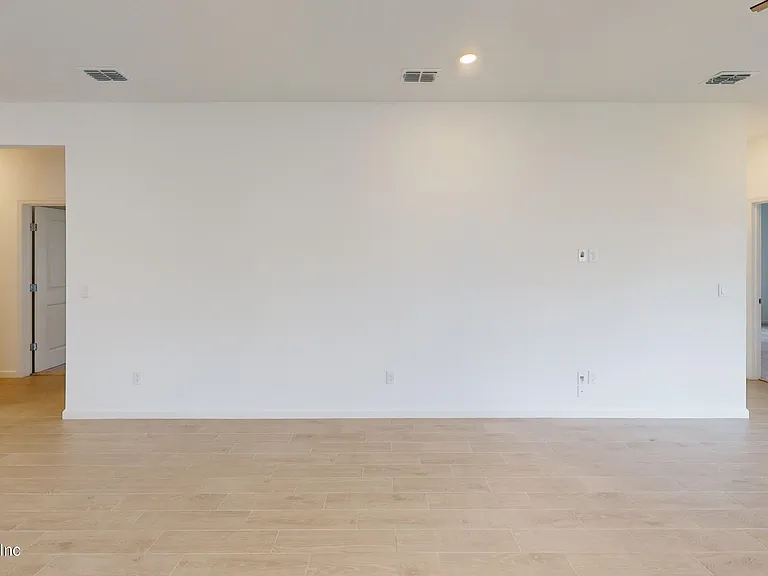 6896 Friendship Fountain Ave — Photo 6