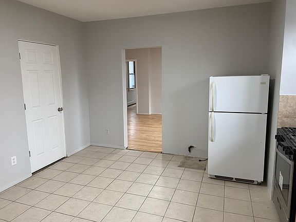 3rd image of 169 Elm St #2F
