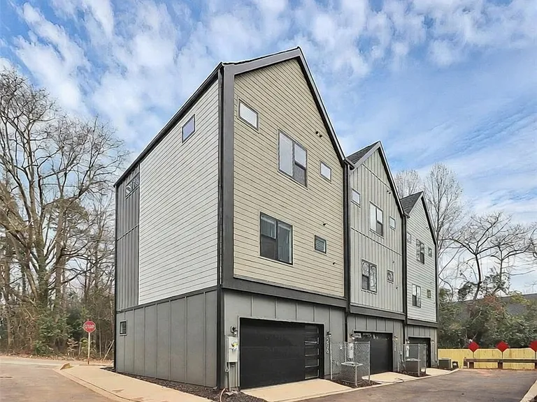 3422 Brookshire Blvd #1 — Photo 38