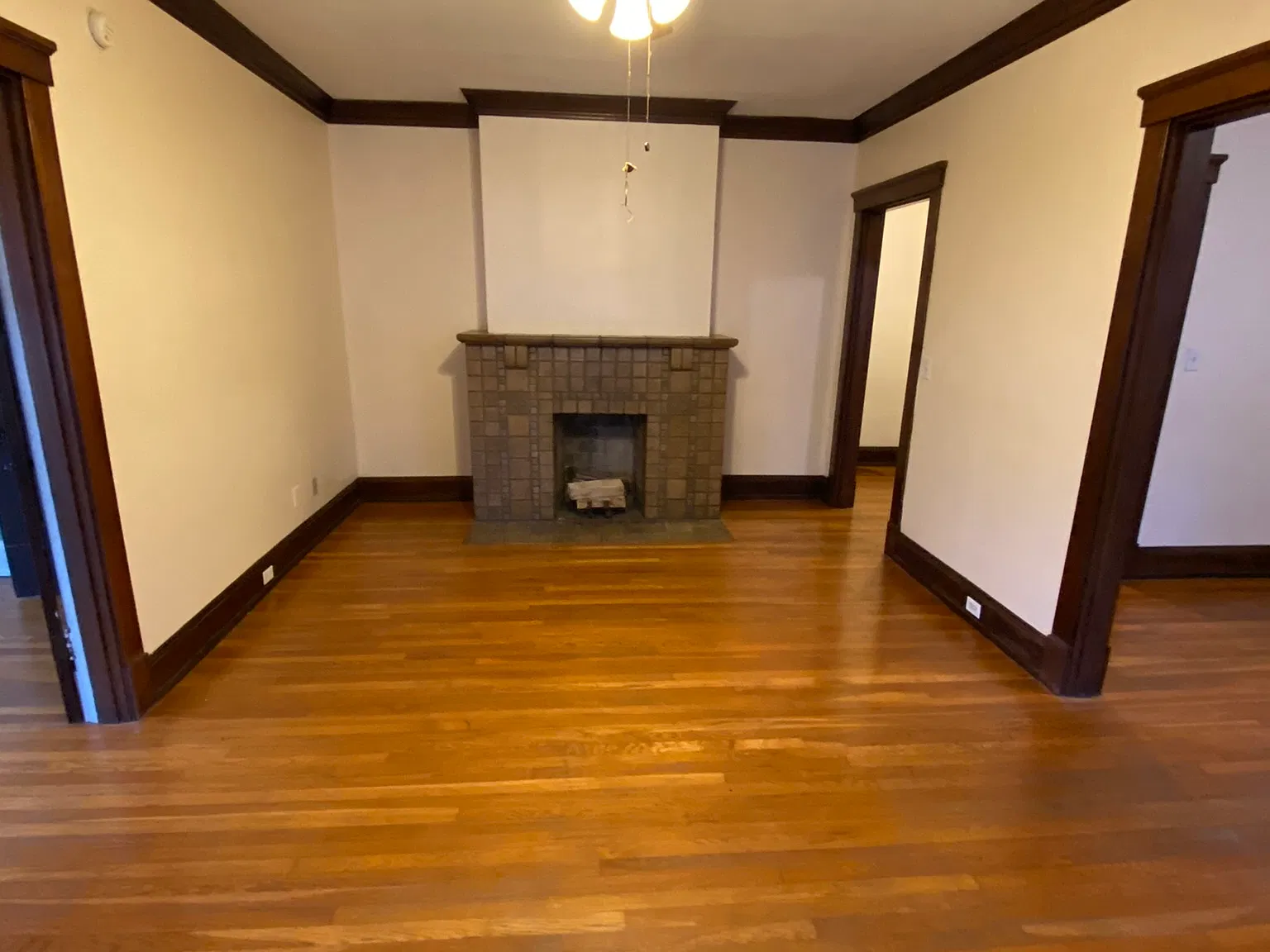 2 bed, 800 sqft, $1,350 — Photo 4