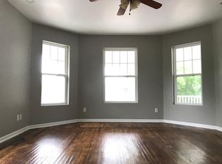 801 S 4th St, Springfield, IL 62703