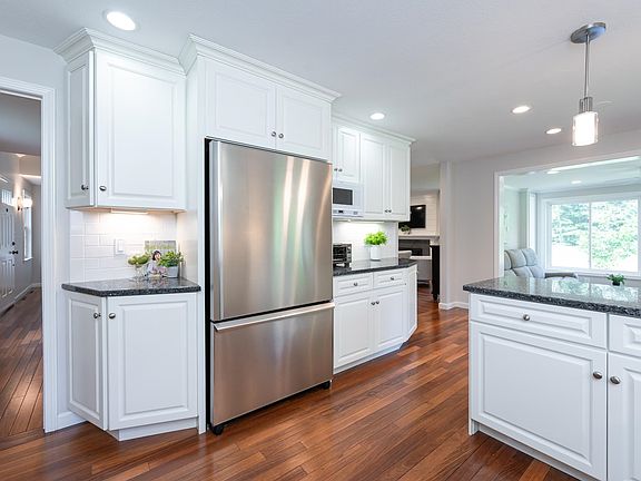 5th image of 15 Atherton Lane #15