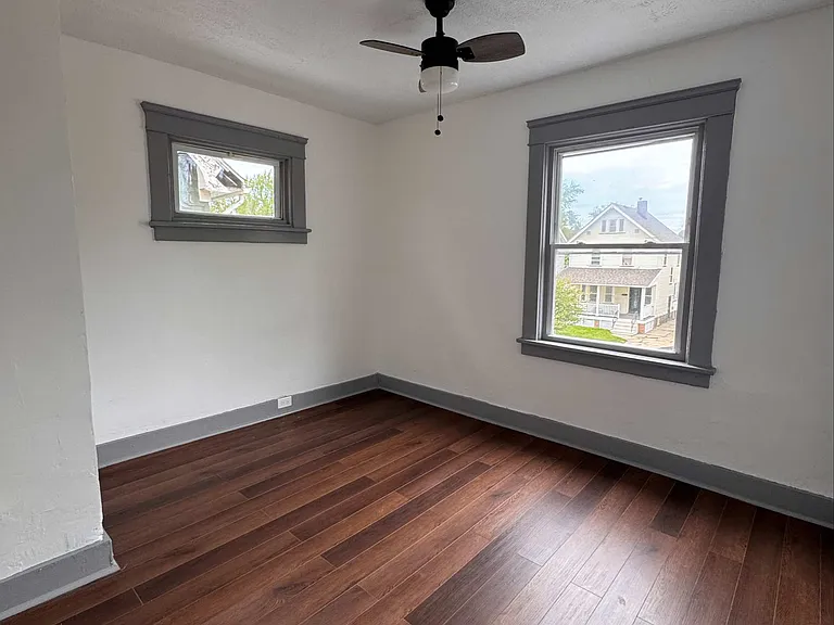 13500 Eaglesmere Ave — Photo 16