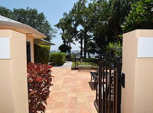 902 NW Sunset Ter, Stuart, FL 34994