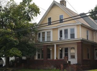 202 S 8th St, Connellsville, PA