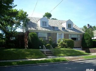 11214 69th Rd, Forest Hills, NY 11375