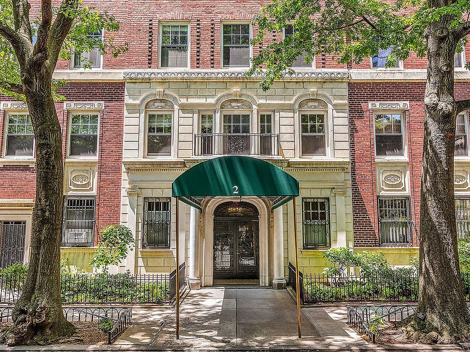 1st image of 2 Montague Ter APT 2B