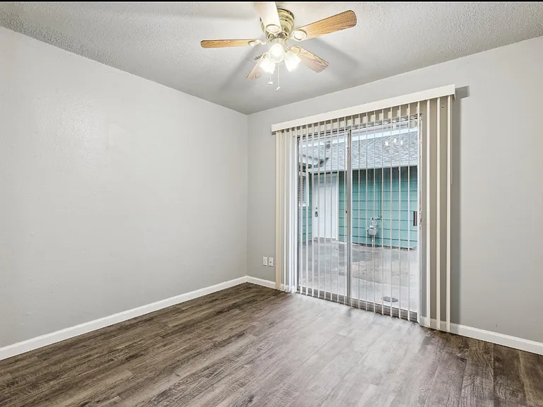 2721 Indian Creek Blvd — Photo 12