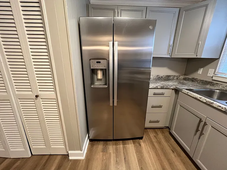 809 Randolph St #2 — Photo 5