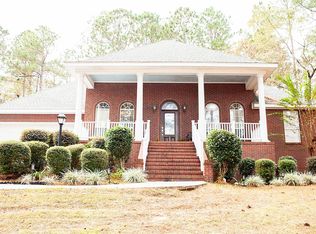 51 Courtland Dr, Hattiesburg, MS 39402