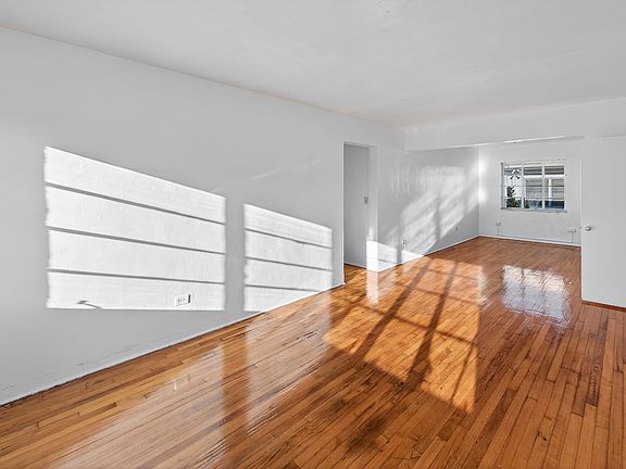 2nd image of 1139 Marseille Dr