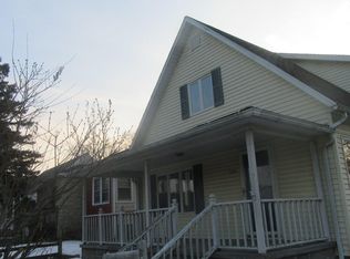 2414 Barker St, Clinton, IA 52732