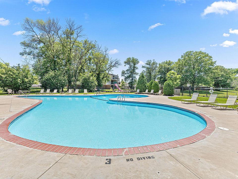 1st image of 4465 Trenton Ln N APT 103