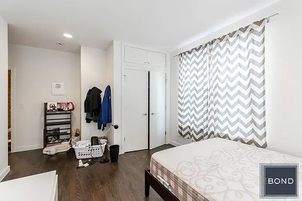 Rented by Bond New York | media 2