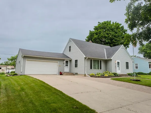 114 S California Ave, Morris, MN 56267
