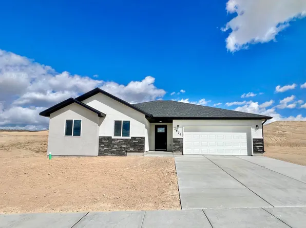 1719 Opal Dr, Elko, NV 89801