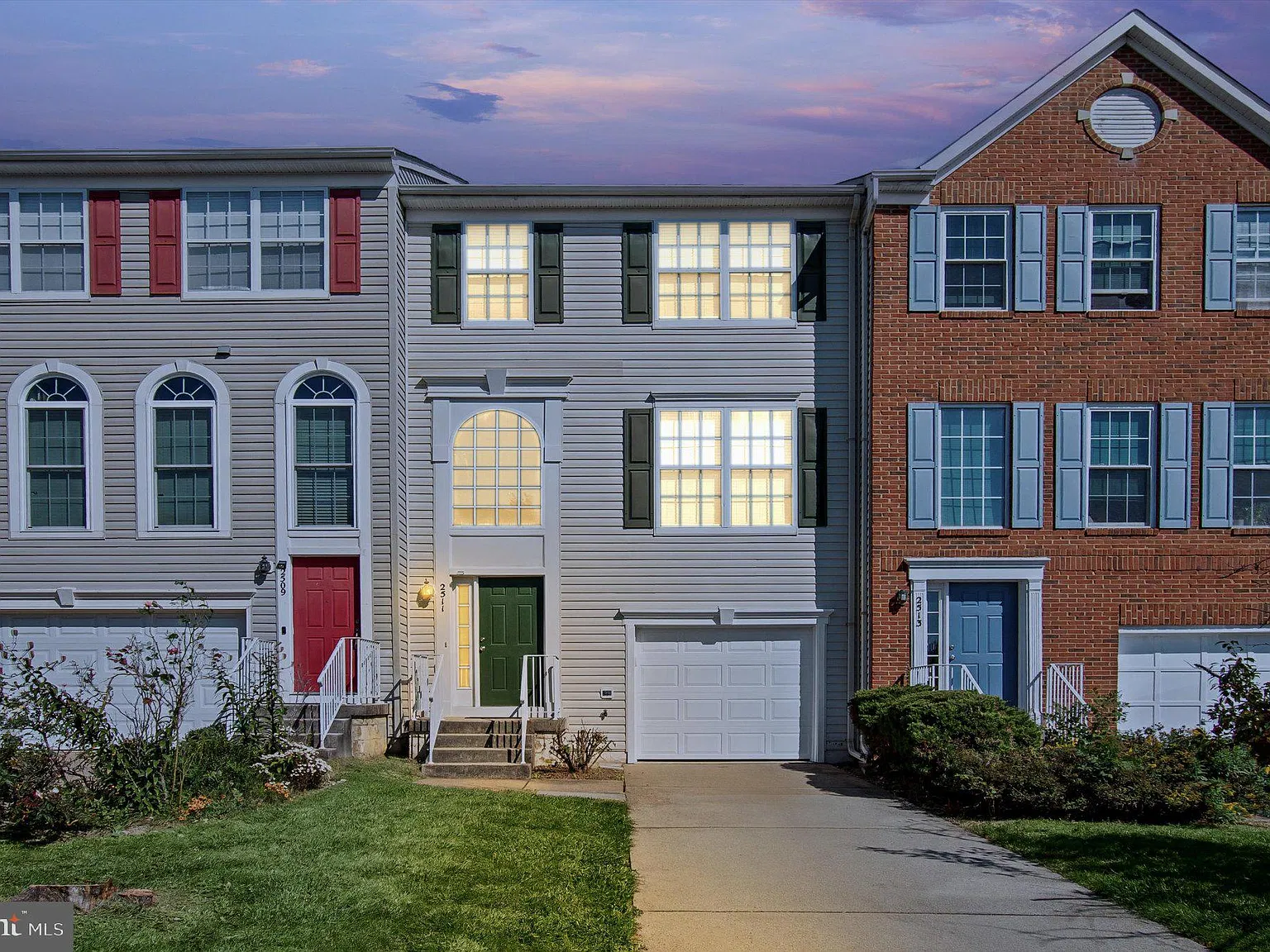 3 bed, 4.0 bath, 1970 sqft, $2,850 — Photo 1