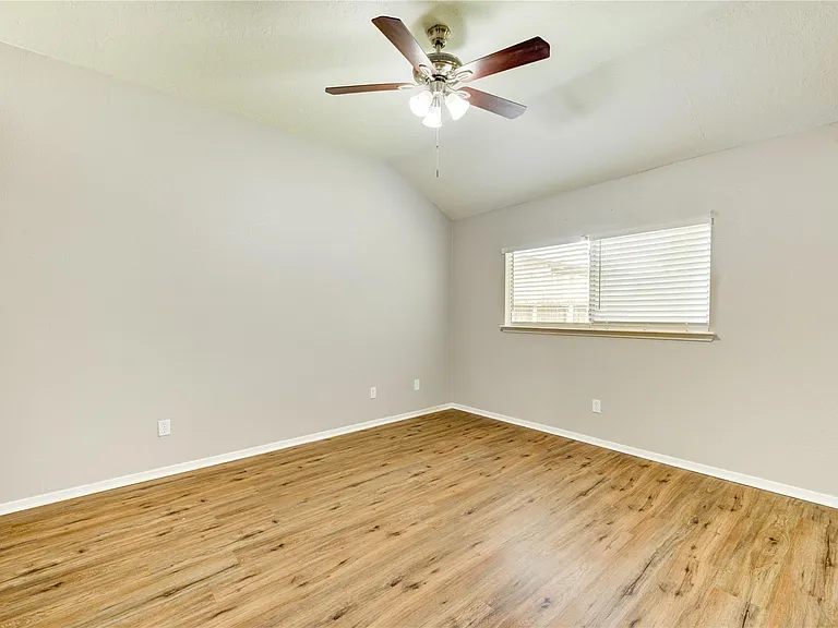 5255 Beaverbrook Dr — Photo 31