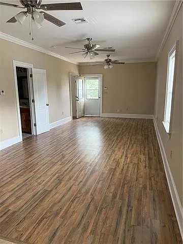 2102 S Lopez St — Photo 2