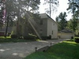 832 Woodland Ln, Conroe, TX 77302