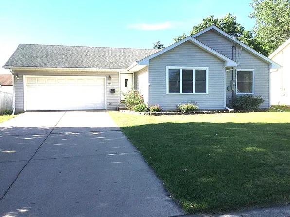 1221 W 4th St, Belvidere, IL 61008