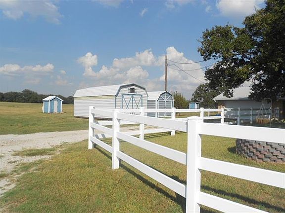3rd image of 8818 State Highway 59 N