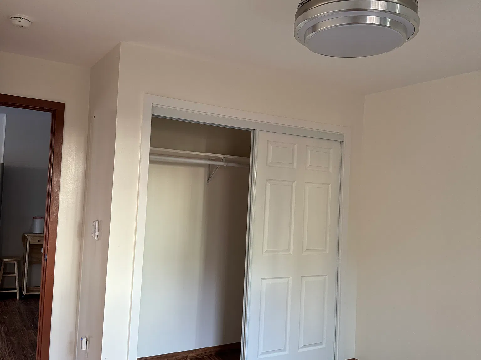 2 bed, 800 sqft, $2,700 — Photo 2
