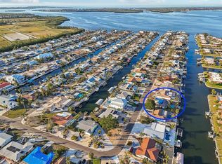 4119 Royal Palm Dr, Bradenton, FL 34210