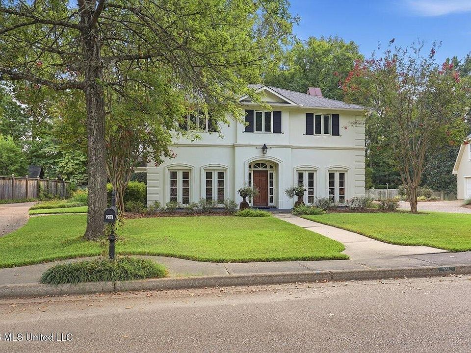 1st image of 211 Winsmere Way