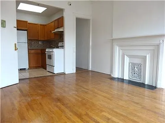 Rented by Triumph Property Group | media 16