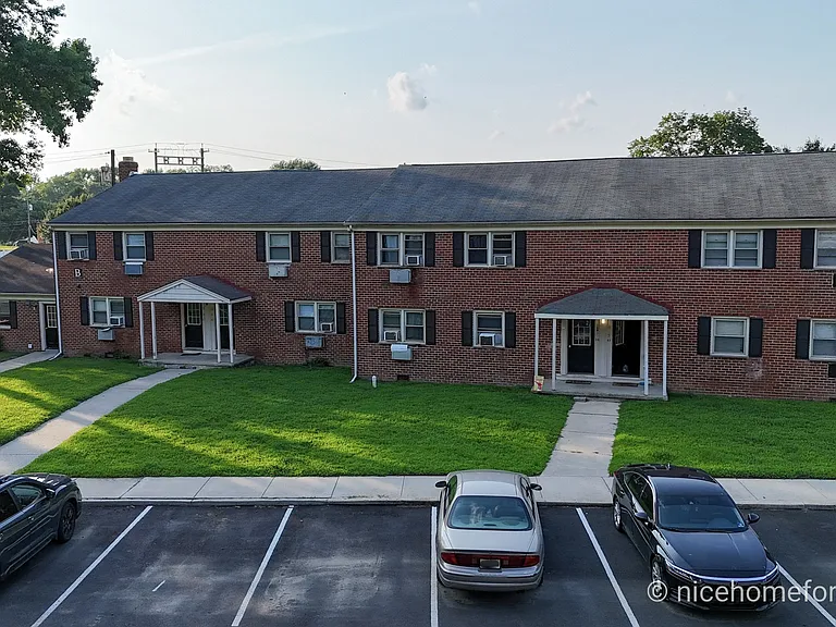 Applegate Apartments - 20 Fort Sumpter — Photo 9