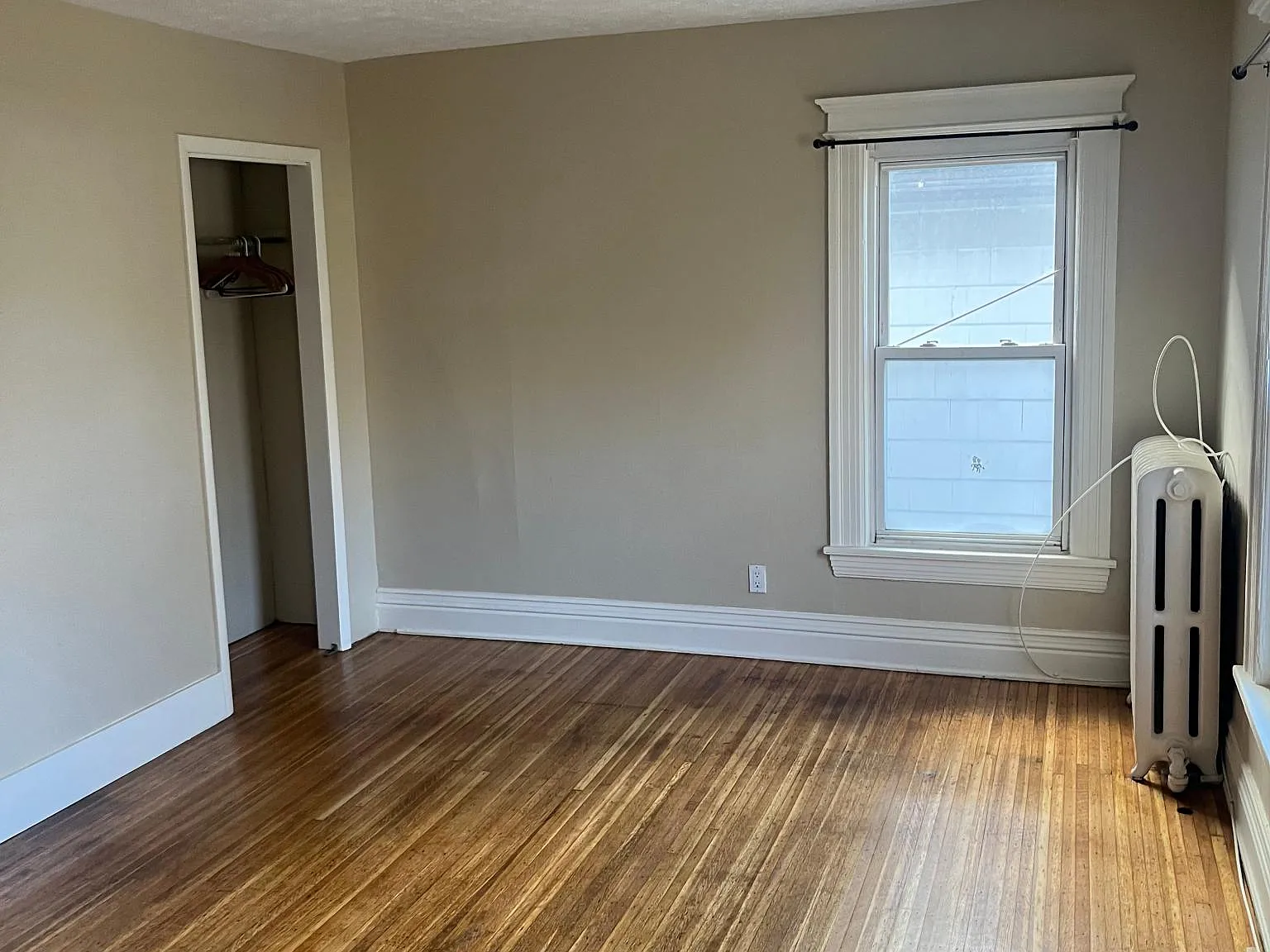 2 bed, $1,400 — Photo 2
