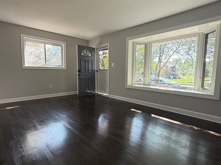 7429 25th Ave — Photo 5