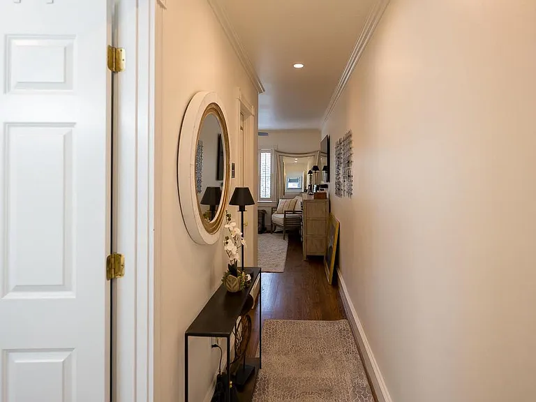 219 S Royal St — Photo 19