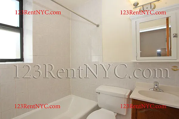 Rented by 123RentNYC.com | media 3
