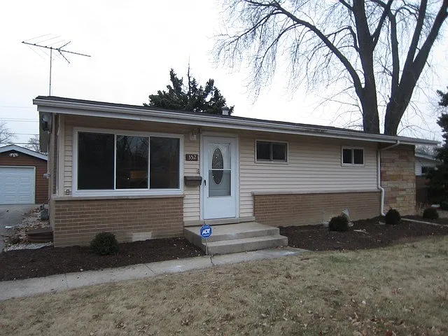 352 E Normandy Dr photo 1