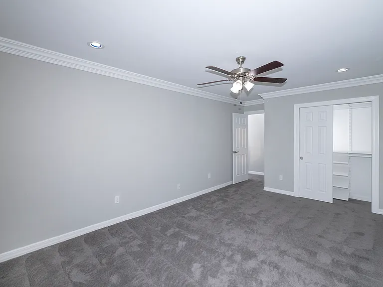 Fairfield Village at Levittown — Photo 2