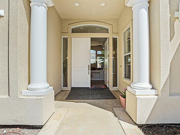 3rd image of 4582 Pine Valley Cir
