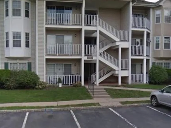 84 Clay St, North Brunswick, NJ 08902