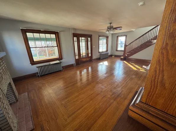 471 E Lawn Rd, Nazareth, PA 18064