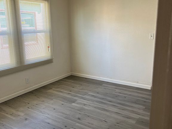 3rd image of 7863 Lockwood St