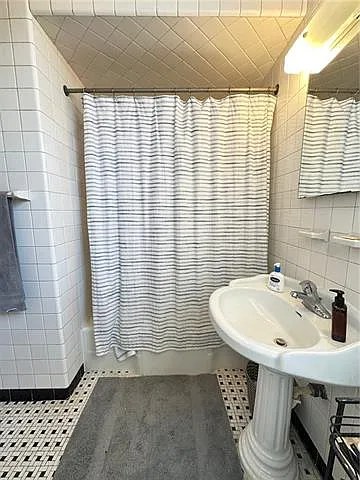 816 State St #A — Photo 19