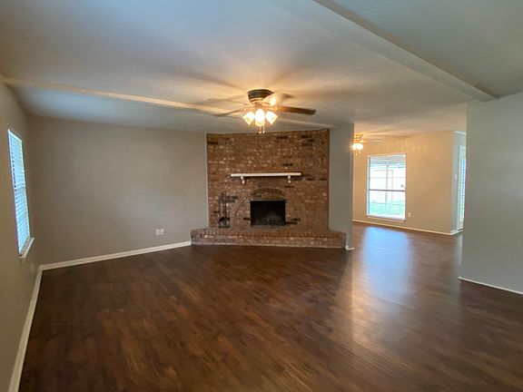 Living area with connected dining room