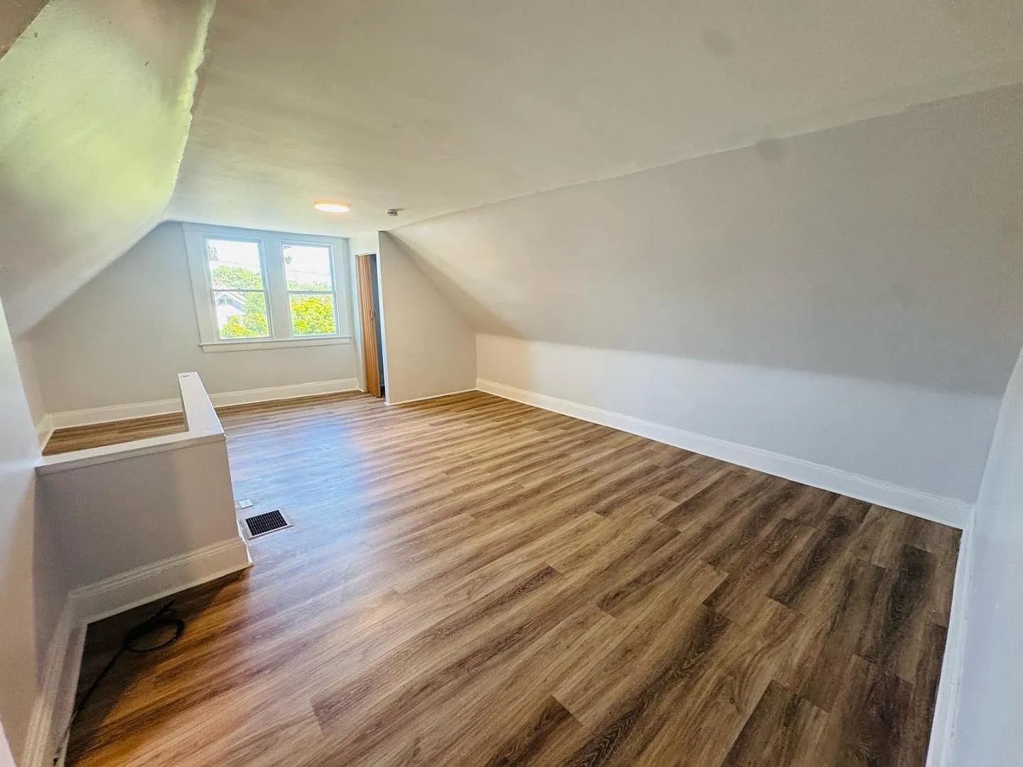 11616 Tuscora Ave - unit 3 — Photo 4