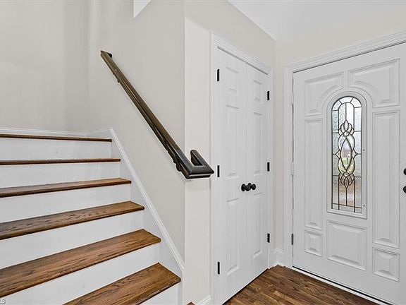 5th image of 2392 Hickory Forest Dr