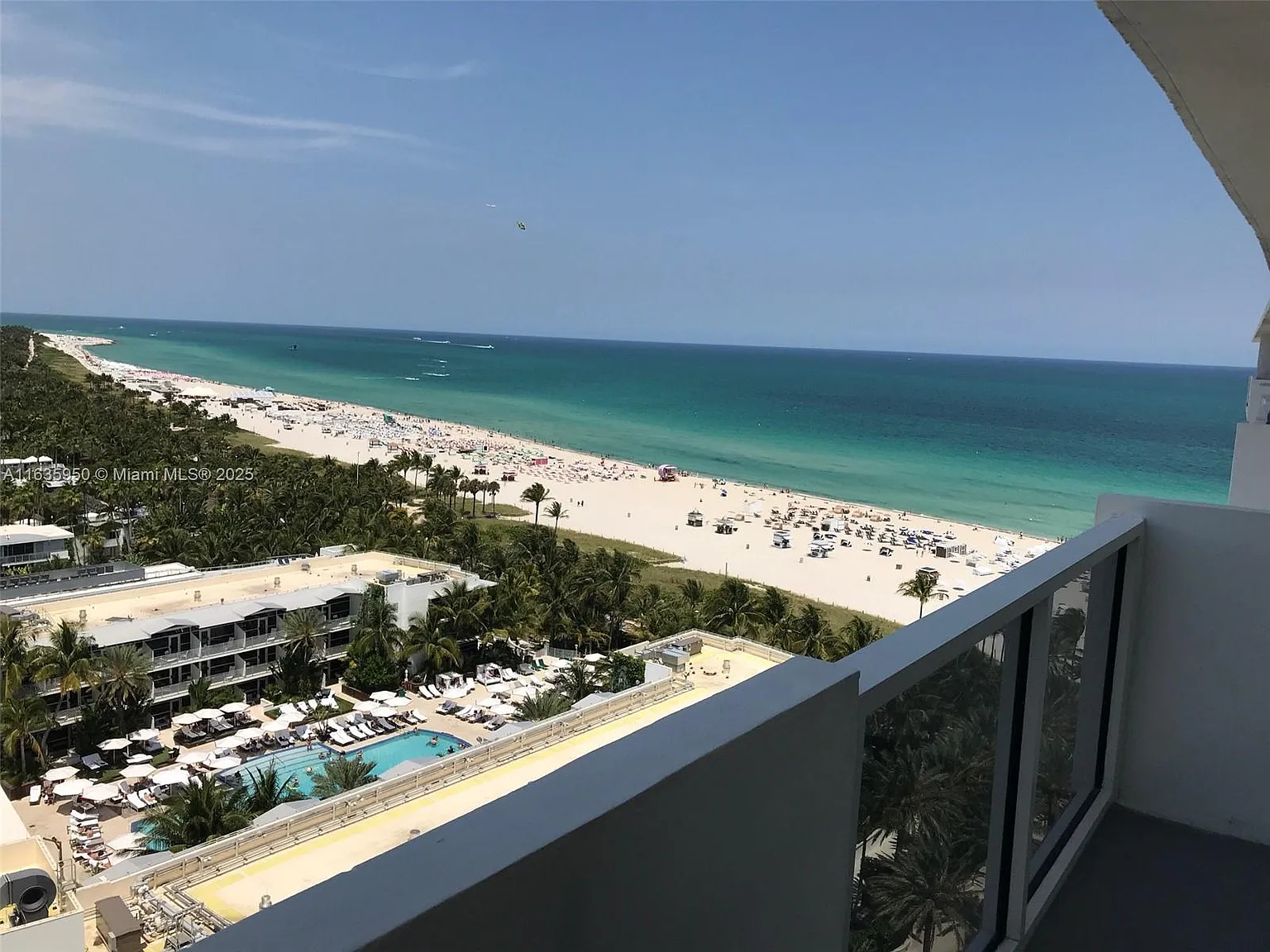 The Decoplage Condo — Photo 2