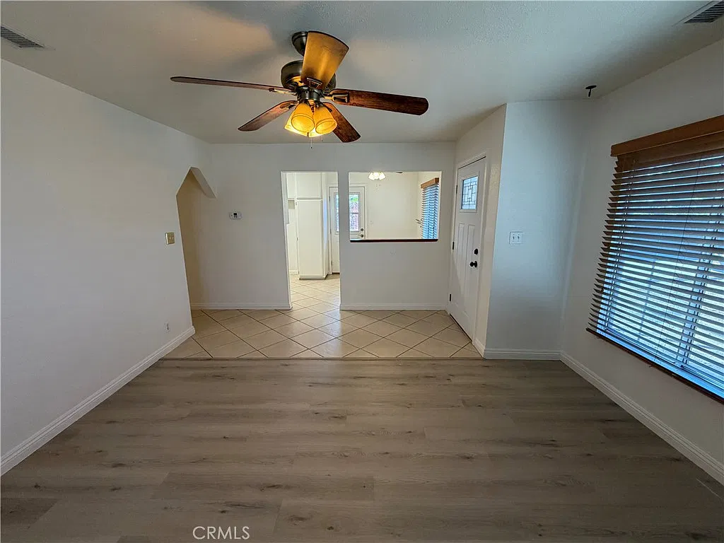 3 bed, 825 sqft, $2,750 — Photo 4